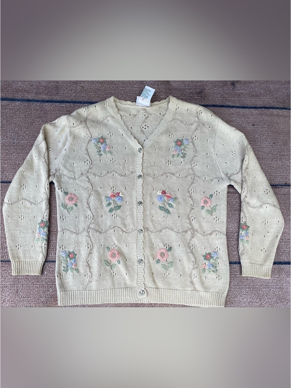 Northern Reflections Vintage hand embroidered pointelle knit cardigan M granny